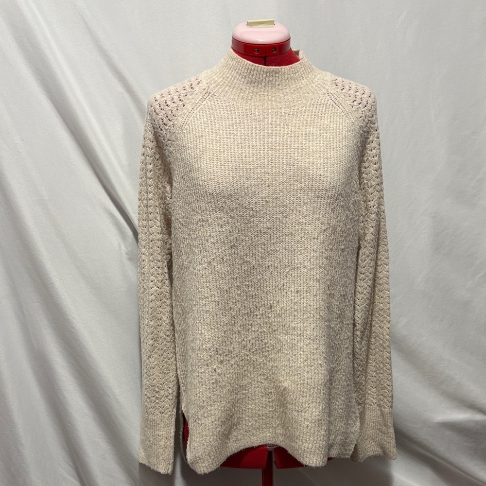 RW&CO. Cream Turtleneck Sweater Mm291